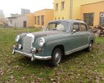 Mercedes_220S_Ponton